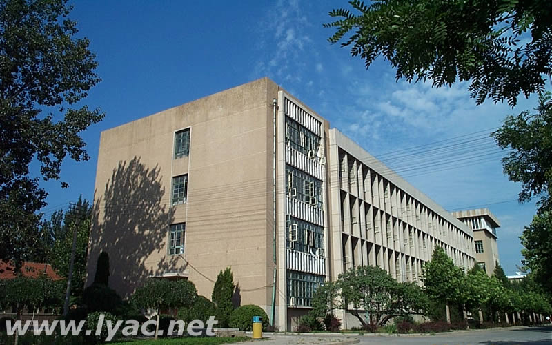 campus018.jpg